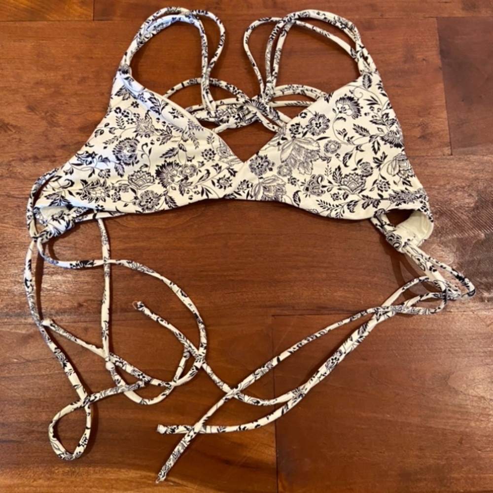 Boys and arrows bikini top